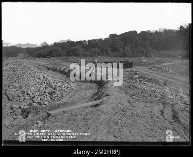 Distribution Department, Low Service Pipe Lines, Section 12, Wright's Pond, 60-inch pipe on embankment, Medford, Mass., Sep. 16, 1902 , waterworks, pipes conduits, construction sites Stock Photo