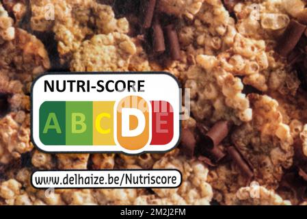 Nährwertkennzeichnung Nutri-Score auf Schachtel mit Delhaize Super Crunchy Flocken | Nutri-Score, indicateur sur emballage alimentaire, appréciation de la qualité nutritionnelle du produit 23/08/2018 Stockfoto