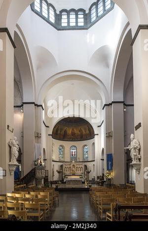 Interior of the Neo-Romanesque Church of St Remacle / Eglise Notre-Dame et Saint Remacle de Spa in the city Spa, Liège, Belgium | Eglise Notre-Dame et Saint Remacle de Spa dans la ville de Spa, Liége, Belgique 23/08/2018 Stock Photo