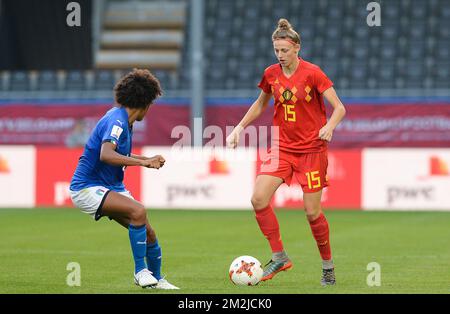 Italy's Sara Gama and Belgium's Yana Daniels pictured in action during a soccer game between Belgium's national team the Red Flames and Italy, Tuesday 04 September 2018, in Leuven, the eighth and last qualification games for the women's 2019 World Cup. BELGA PHOTO DAVID CATRY Stock Photo