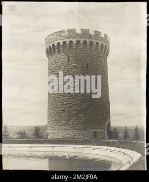 Distributionsabteilung, Southern High Service Forbes Hill Reservoir, Masonry Water Tower, Quincy, Mass., Ca. 1903, Wasserwerke, Wassertürme Stockfoto