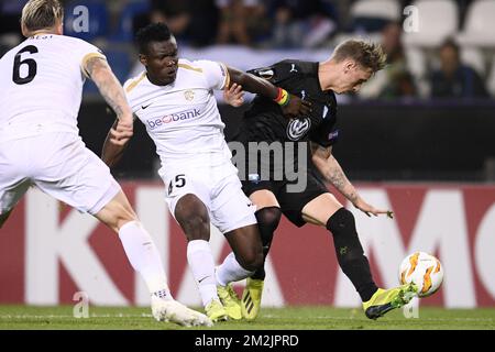 Genk's Joseph Aidoo and Malmo FF's midfielder Soren Rieks fight for the ball during the match between Belgian soccer team KRC Genk and Swedish club Malmo FF in Genk, Thursday 20 September 2018, on day one of the UEFA Europa League group stage. BELGA PHOTO YORICK JANSENS Stock Photo