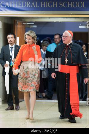 Königin Mathilde von Belgien und Kardinal Timothy Dolan besuchen die Cathedral All Girls High School während der 73.. Sitzung der Generalversammlung der Vereinten Nationen (UNGA 73) in New York City, Vereinigte Staaten von Amerika, Dienstag, den 25. September 2018. BELGA FOTO BENOIT DOPPPAGNE Stockfoto