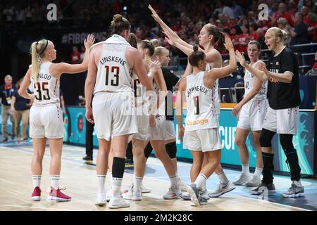 Belgian Catspictured after a basketball game between Belgium's national team 'the Belgian Cats' and United States, in the semi finals of the FIBA women's Basketball World Cup, in Tenerife, Spain, Saturday 29 September 2018. BELGA PHOTO VIRGINIE LEFOUR Stockfoto