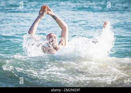 Torwart von Charleroi, französischer Remy Riou, am dritten Tag des Wintertrainingslagers des belgischen Fußballteams Sporting Charleroi in Valencia, Spanien, am 07. Januar 2019 nach dem morgendlichen Training am Strand abgebildet. BELGA FOTO LAURIE DIEFFEMBACQ Stockfoto