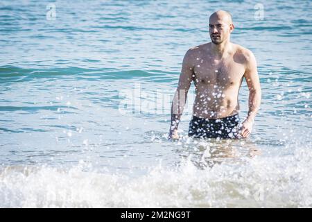 Torwart von Charleroi, französischer Remy Riou, am dritten Tag des Wintertrainingslagers des belgischen Fußballteams Sporting Charleroi in Valencia, Spanien, am 07. Januar 2019 nach dem morgendlichen Training am Strand abgebildet. BELGA FOTO LAURIE DIEFFEMBACQ Stockfoto