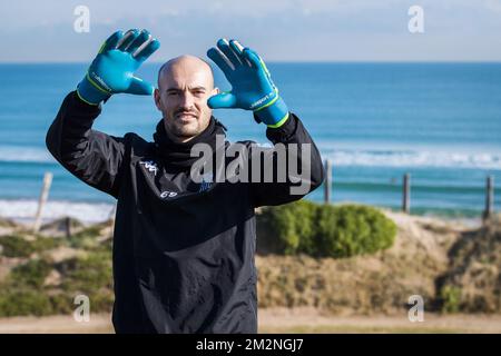 Torwart von Charleroi, French Remy Riou, posiert für den Fotografen nach der morgendlichen Sitzung am dritten Tag des Wintertrainingslagers der belgischen Fußballmannschaft Sporting Charleroi in Valencia, Spanien, Montag, 07. Januar 2019. BELGA FOTO LAURIE DIEFFEMBACQ Stockfoto