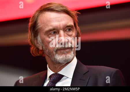 Sir Jim Ratcliffe, Vorsitzender der INEOS-Gruppe, zeigte sich bei der Unterzeichnung eines Investitionspaktes zwischen der Chemiegruppe Ineos und dem Antwerpener Hafen am Dienstag, den 15. Januar 2019 in Antwerpen. BELGA FOTO DIRK WAEM Stockfoto