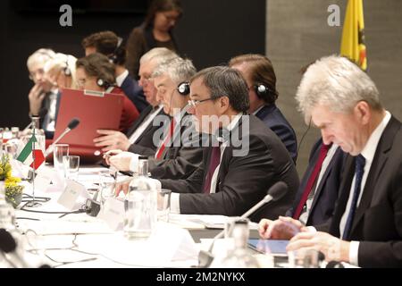 Abbildung zeigt ein gemeinsames Gipfeltreffen der flämischen Regierung und der Regierung des deutschen Mitgliedslandes Nordrhein-Westfalen am Freitag, den 18. Januar 2019 in Brüssel. BELGA FOTO NICOLAS MAETERLINCK Stockfoto