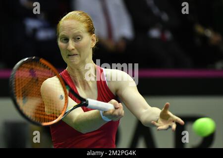 Die belgische Alison Van Uytvanck spielt einen Vorsprung bei einem Tennisspiel zwischen der belgischen Alison Van Uytvanck und der französischen Caroline Garcia, dem ersten Gummi des Fed-Cup-Tennistreffens zwischen Belgien und Frankreich, dem Viertelfinale der Weltgruppe am Samstag, den 09. Februar 2019 in Lüttich. BELGA FOTO BENOIT DOPPPAGNE Stockfoto