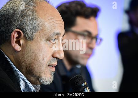 Sekretär des belgischen kulturislamischen Zentrums Abdellah Jouglaf und Präsident des belgischen kulturislamischen Zentrums Brahim Laytouss, die auf einer Pressekonferenz die neue Vereinigung namens belgisches kulturislamisches Zentrum (Centre culturel islamique de Belgique - Cultureel Islamitisch Centrum van Belgie) zur Verwaltung der Großen Moschee von Brüssel vorstellten; Mittwoch, 27. Februar 2019 BELGA FOTO LAURIE DIEFFEMBACQ Stockfoto