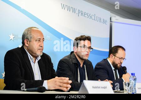 Belgian cultural islamic center secretary Abdellah Jouglaf, Belgian cultural islamic center President Brahim Laytouss and Belgian cultural islamic center Vice-President Nordine Taouil pictured during a press conference to present the new association called the Belgian cultural islamic center (centre culturel islamique de Belgique - Cultureel Islamitisch Centrum van Belgie), to manage the Great Mosque of Brussels, Wednesday 27 February 2019. BELGA PHOTO LAURIE DIEFFEMBACQ Stockfoto