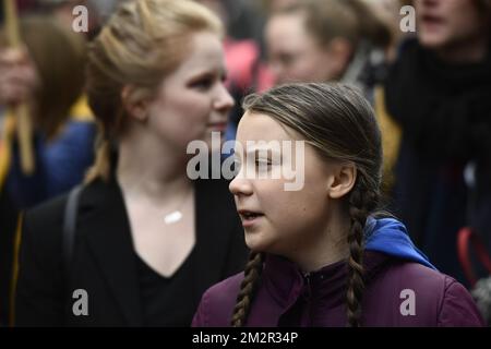 Die schwedische Aktivistin Greta Thunberg nimmt am Donnerstag, den 28. Februar 2019 in Antwerpen an einem „Spijbelen voor het klimaat“ Teil, das von „Youth for Climate“ organisiert wird und die Schüler drängt, Kurse zu schwänzen, um gegen mangelndes Klimabewusstsein zu protestieren. Das ist die achte Woche in Folge, in der Jugendliche am Donnerstag auf die Straße gehen. Die schwedische 15-jährige Greta schließt sich heute den Protesten in Antwerpen an. BELGA FOTO DIRK WAEM Stockfoto