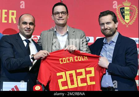 Der belgische Cheftrainer Roberto Martinez, Ben Bijnens von Coca-Cola und Etienne Gossart von Coca-Cola wurden auf einer Pressekonferenz der belgischen Nationalmannschaft Red Devils vorgestellt, um die Auswahl für die kommenden Spiele am Freitag, den 15. März 2019 in Tubize bekanntzugeben. Die Mannschaft wird zwei Qualifikationsspiele für den Europapokal 2020 gegen Russland in Belgien und gegen Zypern spielen. BELGA FOTO ERIC LALMAND Stockfoto