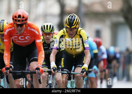 Der niederländische Robert Gesink vom Team Jumbo-Visma wurde in Aktion während der Phase 6 des Radrenns Tirreno-Adriatico, 195 km von Matelica nach Jesi, Italien, Montag, 18. März 2019, gezeigt. BELGA FOTO YUZURU SUNADA - FRANKREICH RAUS Stockfoto