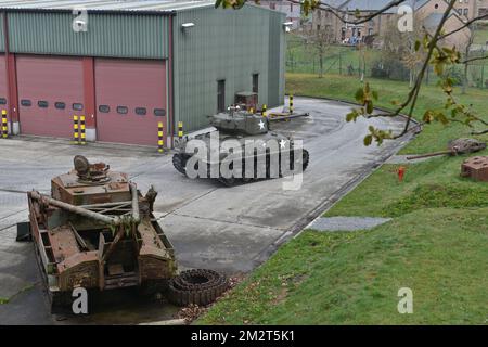 Die Abbildung zeigt Panzer in der Bastogne Barracks, die zum Weltkulturerbe gehören. Hier findet eine Pressekonferenz statt, auf der der Zeitplan für die Aktivitäten zum Gedenken an den 75.. Jahrestag der Befreiung, das Ende des Zweiten Weltkriegs, am Mittwoch, den 17. April 2019 in Bastogne bekannt gegeben wird. BELGA FOTO JEAN-LUC FLEMAL Stockfoto