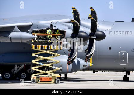 Abbildung zeigt einen Besuch in dem Montagewerk, in dem der erste belgisch-luxemburgische Militärtransportflugzeug Airbus A400M NSN104 am Dienstag, den 30. April 2019, in Sevilla, Spanien hergestellt werden soll. Die A400M wird das C130. Belgische Flugzeug der Luftwaffe ersetzen. Das erste Flugzeug wird im Mai 2020 erwartet. BELGA FOTO DIRK WAEM Stockfoto