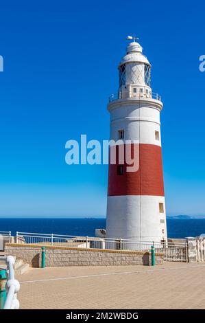 Der Leuchtturm Europa Point wurde 1841 vom Trinity House am südlichsten Punkt von Gibraltar, dem Tor zwischen dem Atlantik und dem Mediterran, erbaut Stockfoto