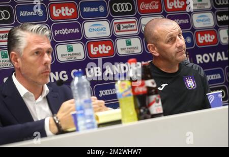 Simon Davies, Cheftrainer von Anderlecht, wurde auf einer Pressekonferenz des Jupiler Pro League-Teams RSC Anderlecht vorgestellt, um seinen neuen Cheftrainer am Montag, den 17. Juni 2019 in Brüssel vorzustellen. BELGA PHOTO VIRGINIE LEFOUR Stockfoto