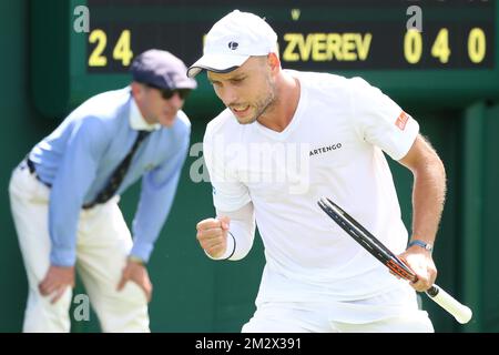 Der belgische Steve Darcis reagiert während des Spiels zwischen dem belgischen Steve Darcis und der deutschen Mischa Zverev in der ersten Runde der MännerSingles beim Grand-Slam-Tennisturnier 2019 in Wimbledon im All England Tennis Club, im Südwesten Londons, Großbritannien, Montag, 01. Juli 2019. BELGA FOTO BENOIT DOPPPAGNE Stockfoto