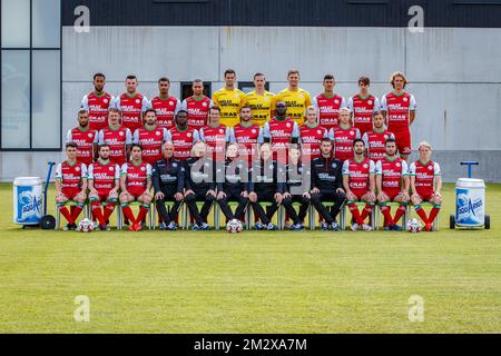 Oben L-R; 03 Essevees Marvin Baudry; 04 Essevees Michael Heylen; 33 Essevees Cameron Humphreys; 11 Essevees Nill De Pauw; 25 Essevees Torhüter Louis Bostyn; 01 24 Essevees Torhüter Sammy Bossut; 44 Essevees Nill De Pauw; Esseveis Sekos Zehns; Esseseseotototees (Esseototototototees); Esseu-57; Esseotototototototototototototeeeeeeeeeeeeeeeeeeeeeeeeeeeeeeeeeeeees 22 Essevee's Florian Tardieu; 05 Essevee's Damien Marcq; 23 Essevee's Marco Burki; 27 Essevee's Dimitri Oberlin; 02 Essevee's Davy De Fauw; 12 Essevee's George Timotheou; 21 41 Essevee's Ibrahima Seck; 20 Essevees Davy De Fauw; Henrik Bissejordal; 17 Essevee's Essevee Mikrik Sojordo's Stockfoto