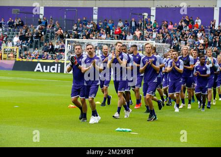 Frank Boeckx, Torwart von Anderlecht, und Sven Kums von Anderlecht, die am Sonntag, den 14. Juli 2019, am Fantag der Fußballmannschaft RSC Anderlecht in Anderlecht, Brüssel, fotografiert wurden. BELGA FOTO NICOLAS MAETERLINCK Stockfoto