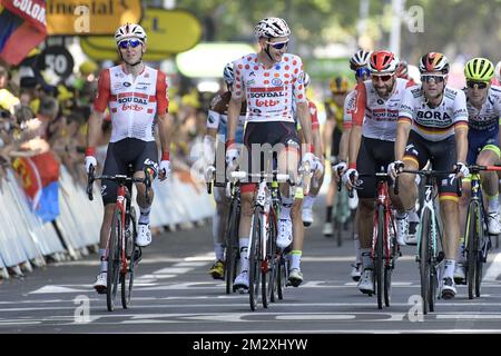Belgischer Jasper De Buyst von Lotto Soudal, belgischer Tim Wellens von Lotto Soudal und belgischer Thomas De Gendt von Lotto Soudal, die bei der Ankunft der elften Etappe der 106.. Ausgabe des Radrennen Tour de France, 167 km von Albi nach Toulouse, abgebildet wurden; Mittwoch, 17. Juli 2019 in Frankreich. Die diesjährige Tour de France beginnt in Brüssel und findet vom 6.. Juli bis 28.. Juli statt. BELGA FOTO YORICK JANSENS Stockfoto