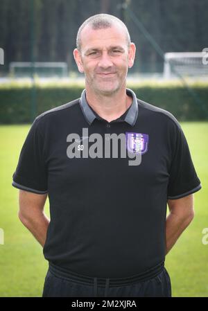 Anderlecht's head coach Simon Davies poses for the photographer, at the 2019-2020 photoshoot of Belgian Jupiler Pro League club Royal Sporting Club Anderlecht, Thursday 18 July 2019 in Anderlecht. BELGA PHOTO VIRGINIE LEFOUR Stock Photo