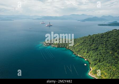 Big Island Ilha Grande Abraao Beach in Angra dos Reis, Rio de Janeiro, Brasilien Stockfoto