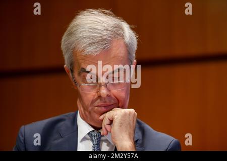 Rik Scheerlinck, CFO der KBC, stellte am Donnerstag, den 08. August 2019, auf einer Pressekonferenz die Halbjahresergebnisse der KBC-Gruppe vor. BELGA FOTO NICOLAS MAETERLINCK Stockfoto