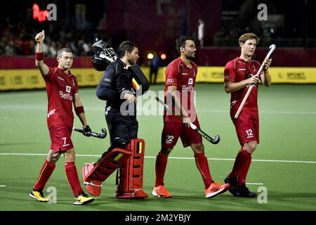 John-John Dohmen in Belgien, Vincent Vanasch, Torwart in Belgien, Simon Gougnard in Belgien und Gauthier Boccard in Belgien feiern nach dem Sieg eines Hockeyspiels zwischen der belgischen Nationalmannschaft The Red Lions und Spanien, Spiel 1/3 in Pool E der Europameisterschaft „Eurohockey“, Freitag, den 16. August 2019 in Wilrijk, Antwerpen. BELGA FOTO DIRK WAEM Stockfoto