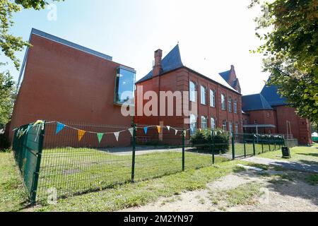 Abbildung zeigt die Schule „Selam College“ in Genk, Freitag, 30. August 2019. Der flämische Bildungsminister kündigte an, dass die Schule nicht die erforderlichen Arbeitserlaubnisse erhalten werde, und behauptete, dass die grundlegenden Menschenrechte nicht geachtet würden. BELGA FOTO NICOLAS MAETERLINCK Stockfoto