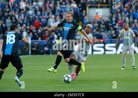 Ruud Vormer des Clubs und Mario Rene Junior Lemina des Galatasaray kämpfen um den Ball während eines Spiels zwischen dem belgischen Fußballteam Club Brügge und dem türkischen Verein Galatasaray AS in Brügge, Mittwoch, den 18. September 2019, am ersten Tag der Gruppenphase der UEFA Champions League, In der Gruppe A. BELGA FOTO KURT DESPLENTER Stockfoto