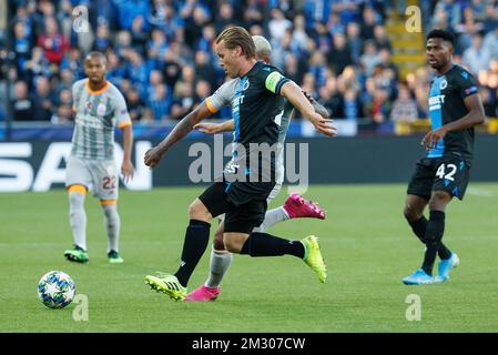 Ruud Vormer des Clubs und Mario Rene Junior Lemina des Galatasaray kämpfen um den Ball während eines Spiels zwischen dem belgischen Fußballteam Club Brügge und dem türkischen Verein Galatasaray AS in Brügge, Mittwoch, den 18. September 2019, am ersten Tag der Gruppenphase der UEFA Champions League, In der Gruppe A. BELGA FOTO KURT DESPLENTER Stockfoto