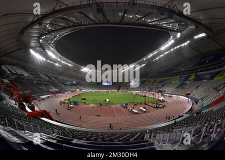 Die Abbildung zeigt die Rennstrecke und die Sitze während der Vorbereitungen vor Beginn der IAAF-Leichtathletik-Weltmeisterschaft in Doha, Katar, Mittwoch, den 25. September 2019. Die Welten finden vom 27. September bis zum 6. Oktober statt. BELGA FOTO DIRK WAEM Stockfoto