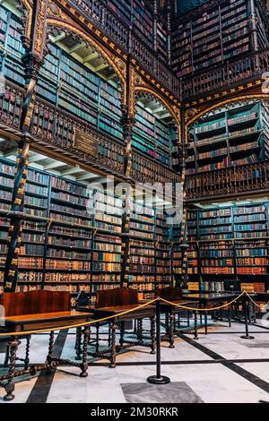 Königliches portugiesisches Kabinett des Lesens - die schönste Bibliothekswelt Brasiliens Stockfoto