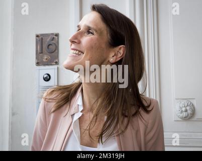 Sophie Wilmes, neu ernannte Premierministerin, abgebildet vor der Wetstraat 16 - Rue de la Loi 16, die Rede des Kabinetts des Premierministers, am Montag, den 28. Oktober 2019 in Brüssel. Wilmes ist Nachfolger von Michel, der am 01. Dezember Präsident des Europäischen Rates wird. Sie ist die erste Premierministerin Belgiens. BELGA FOTO BENOIT DOPPPAGNE Stockfoto