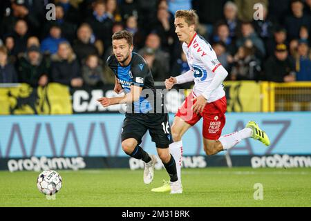 Siebe Schrijvers des Clubs und Julien De Sart von Kortrijk kämpfen um den Ball während eines Fußballspiels zwischen Club Brügge und KV Kortrijk, Samstag, den 02. November 2019 in Brügge, am 14. Tag der belgischen Fußballmeisterschaft „Jupiler Pro League“ 2019-2020. BELGA FOTO KURT DESPLENTER Stockfoto