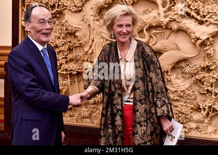 Wang Qishan, der Vizepräsident Chinas, stellte sich am ersten Tag einer belgischen Wirtschaftsmission in China am Montag, den 18. November 2019, bei einem Treffen vor. Mehrere föderale und regionale Minister begleiten die Prinzessin vom 18. Bis 23. November auf einer Wirtschaftsmission nach China. BELGA FOTO DIRK WAEM Stockfoto