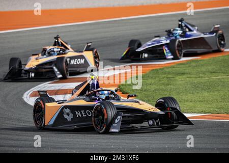 05 HUGHES Jake (gbr), Neom McLaren Formula E Team, Spark-Nissan, Nissan e-4ORCE 04, Action 58 Rene (ger), Neom McLaren Formula E Team, Spark-Nissan, Nissan e-4ORCE 04, Action 07 GUNTHER Maximilian (ger), Maserati MSG Racing, Spark-Venturi, Aktion auf der Hankook Pressekonferenz während der ABB FIA Formula E Valencia Testing 2022 auf dem Circuit Ricardo Tormo vom 13. Bis 16. Dezember 2022 in Cheste, Spanien - Foto: Xavi Bonilla/DPPI/LiveMedia Stockfoto