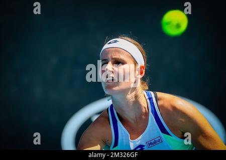 Belgischer Greet Greetje Minnen (WTA 119) in Aktion während eines Tennisspiels gegen Belo-Russian Sasnovich (WTA 94), in der ersten Runde des Frauenwettbewerbs „Australian Open“ Tennis Grand Slam, Dienstag, 21. Januar 2020 in Melbourne, Australien. BELGA FOTO PATRICK HAMILTON Stockfoto