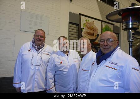 Bild zum Belga-Artikel "Une halle du marche matinal de Bruxelles a ete Baptisee du nom du Chef Jean-Pierre Bruneau", heute in BRÜSSEL verteilt. BESTE VERFÜGBARE QUALITÄT - BELGA PHOTO OPHELIE DELAROUZEE Stockfoto