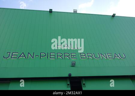 Bild zum Belga-Artikel "Une halle du marche matinal de Bruxelles a ete Baptisee du nom du Chef Jean-Pierre Bruneau", heute in BRÜSSEL verteilt. BESTE VERFÜGBARE QUALITÄT - BELGA PHOTO OPHELIE DELAROUZEE Stockfoto