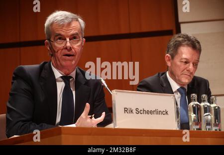 Rik Scheerlinck, CFO der KBC-Gruppe, und Johan Thijs, CEO der KBC-Gruppe, wurden auf einer Pressekonferenz am Donnerstag, den 13. Februar 2020 in der KBC-Zentrale in Brüssel vorgestellt, um die 2019-Jahres-Ergebnisse der KBC-Gruppe vorzustellen. BELGA PHOTO VIRGINIE LEFOUR Stockfoto