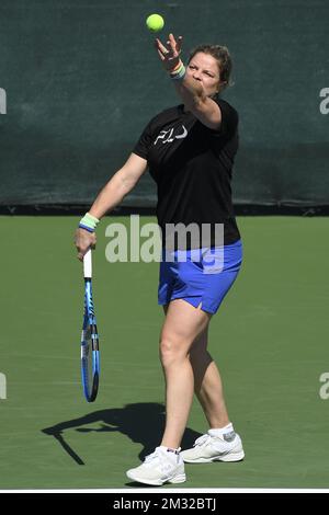 Belgische Kim Clijsters ein Training im Vorfeld der Dubai Tennis Championships 2020 in Dubai, Vereinigte Arabische Emirate, Samstag, 15. Februar 2020. BELGA FOTO YORICK JANSENS Stockfoto