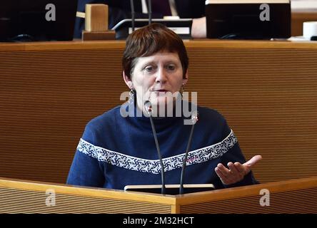 Alice Bernard von PTB wurde auf einer Plenarsitzung des Wallonischen parlaments im Wallonischen parlament in Namur am Mittwoch, den 11. März 2020, fotografiert. BELGA FOTO ERIC LALMAND Stockfoto