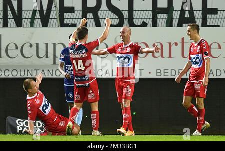 Die Gilles Dewaele von Kortrijk feiert ihre Feier, nachdem sie am Sonntag, den 13. September 2020 in Kortrijk, am 5. Tag der ersten Liga der „Jupiler Pro League“ der belgischen Fußballmeisterschaft, beim Spiel der Jupiler Pro League zwischen KV Kortrijk und Royal Excel Mouscron ein Tor geschossen hat. BELGA FOTO JOHN THYS Stockfoto