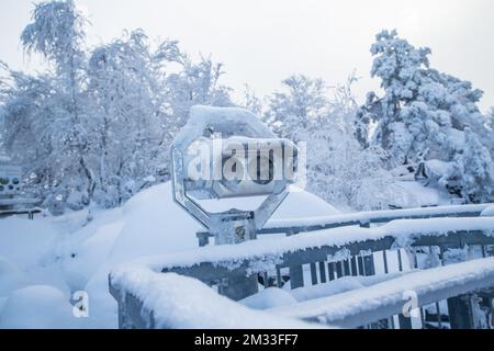 Fernglas am Mandelstein im Winter, Waldviertel, Osterreich Stockfoto