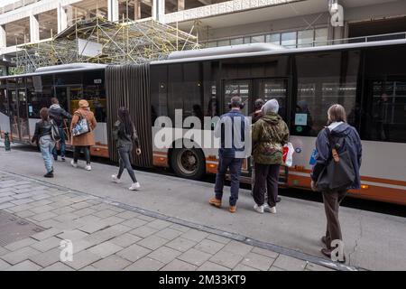 Abbildung zeigt einen Bus von STIB, MIVB während eines Streiks bei der flämischen öffentlichen Verkehrsgesellschaft De Lijn in ganz Flandern, Freitag, den 09. Oktober 2020. BELGA FOTO NICOLAS MAETERLINCK Stockfoto