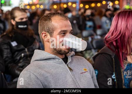 Abbildung zeigt ein Konzert von Depart XXL auf dem koronaproof Event Square in Kortrijk, Samstag, den 10. Oktober 2020. BELGA FOTO KURT DESPLENTER Stockfoto